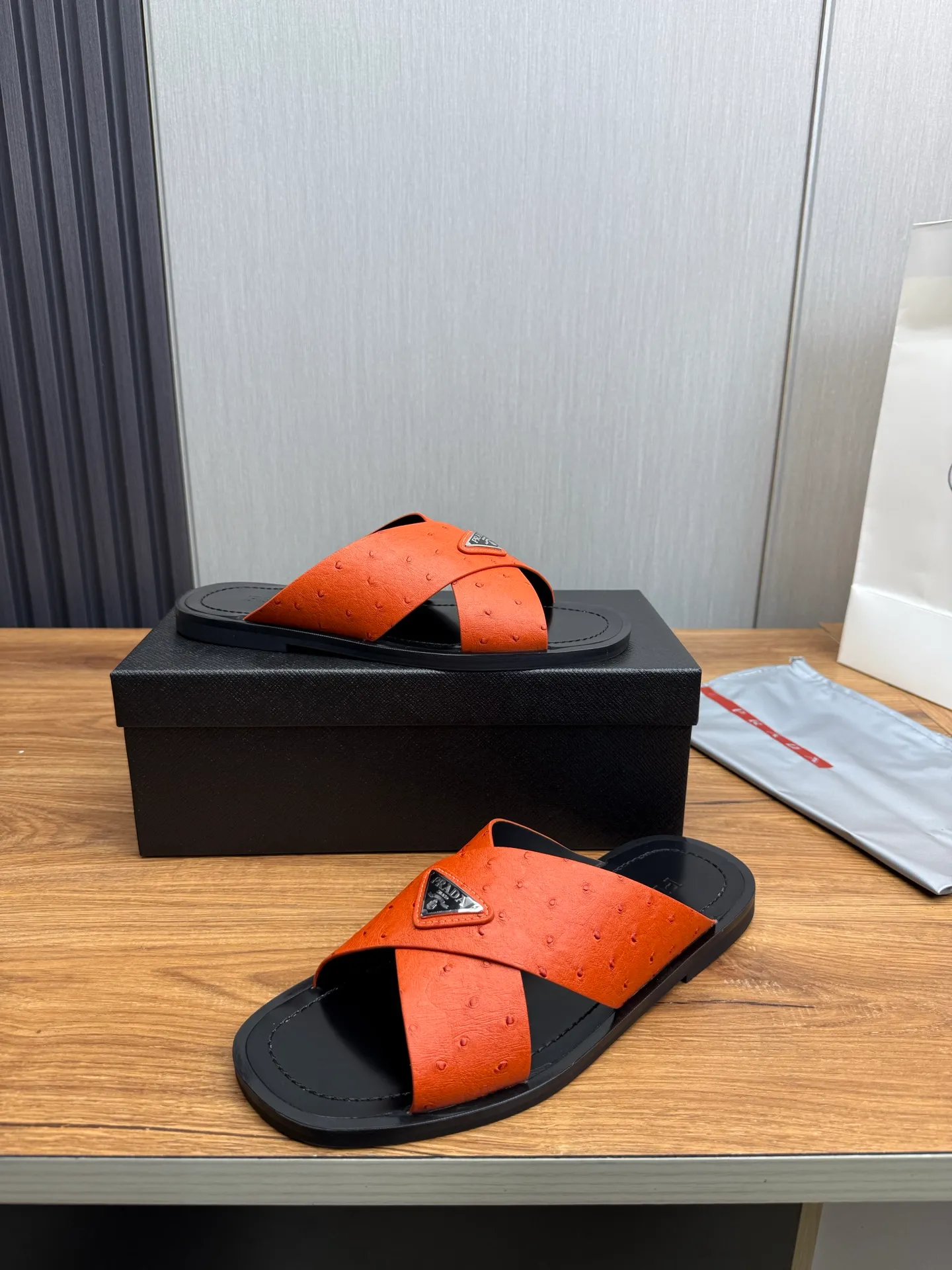 Factory price 340💰 ＰＲＡＤＡPrada - popular men's slippers hot sale 🔥 🩴Official website one to one production 38-45 sizes 45 46 🉑️Customized!
